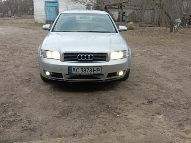 Серый Ауди А4, объемом двигателя 2 л и пробегом 274 тыс. км за 5100 $, фото 1 на Automoto.ua