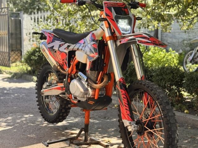 Сірий Ауді А4, об'ємом двигуна 1.8 л та пробігом 297 тис. км за 5300 $, фото 1 на Automoto.ua