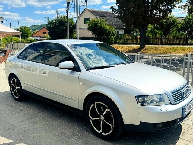 Сірий Ауді А4, об'ємом двигуна 2 л та пробігом 280 тис. км за 4199 $, фото 1 на Automoto.ua