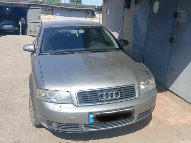 Серый Ауди А4, объемом двигателя 1.8 л и пробегом 420 тыс. км за 5300 $, фото 1 на Automoto.ua