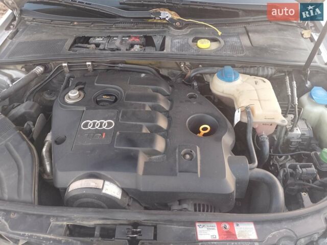 Сірий Ауді А4, об'ємом двигуна 1.9 л та пробігом 294 тис. км за 5100 $, фото 1 на Automoto.ua