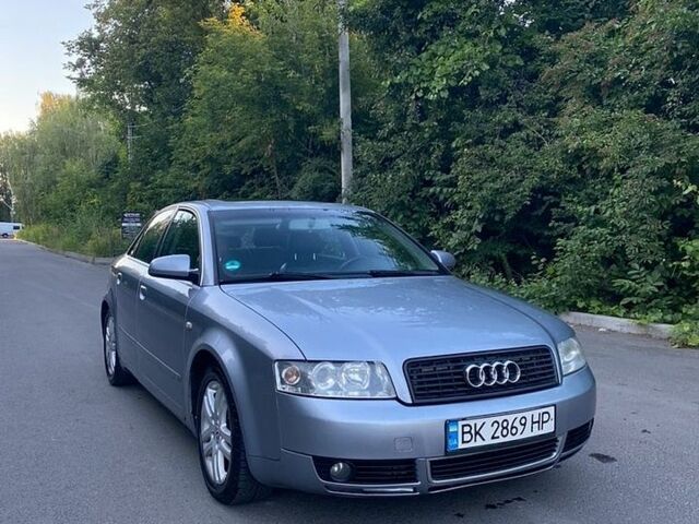 Сірий Ауді А4, об'ємом двигуна 2.5 л та пробігом 375 тис. км за 4499 $, фото 1 на Automoto.ua