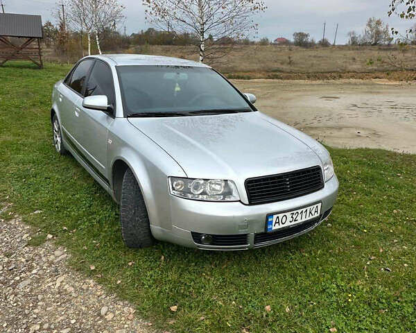 Серый Ауди А4, объемом двигателя 2 л и пробегом 227 тыс. км за 4500 $, фото 1 на Automoto.ua