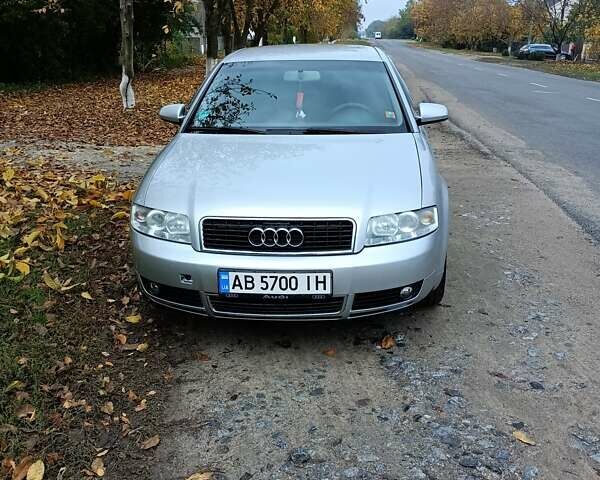 Серый Ауди А4, объемом двигателя 2 л и пробегом 260 тыс. км за 5200 $, фото 1 на Automoto.ua