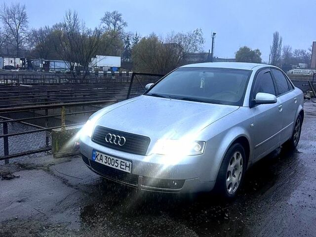 Сірий Ауді А4, об'ємом двигуна 1.8 л та пробігом 220 тис. км за 3900 $, фото 1 на Automoto.ua