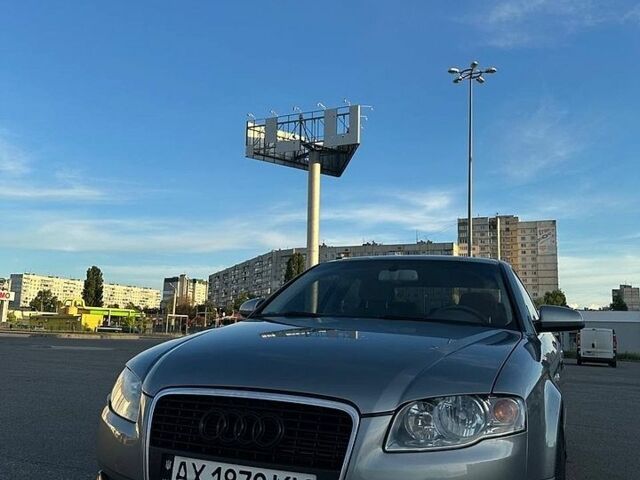 Серый Ауди А4, объемом двигателя 2 л и пробегом 250 тыс. км за 6500 $, фото 1 на Automoto.ua
