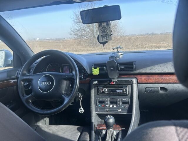 Сірий Ауді А4, об'ємом двигуна 1.9 л та пробігом 3 тис. км за 2000 $, фото 1 на Automoto.ua