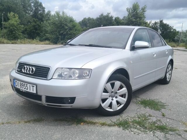 Сірий Ауді А4, об'ємом двигуна 2 л та пробігом 364 тис. км за 3510 $, фото 1 на Automoto.ua