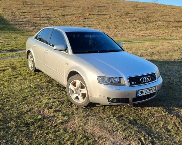 Серый Ауди А4, объемом двигателя 2 л и пробегом 186 тыс. км за 5200 $, фото 1 на Automoto.ua
