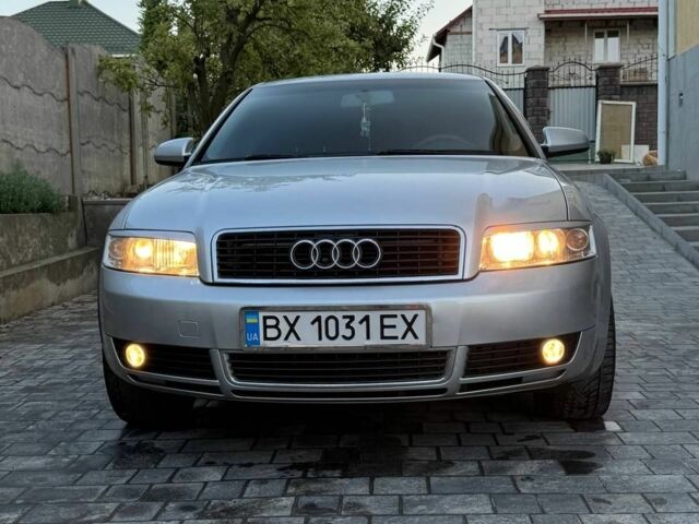 Сірий Ауді А4, об'ємом двигуна 2 л та пробігом 223 тис. км за 5600 $, фото 1 на Automoto.ua
