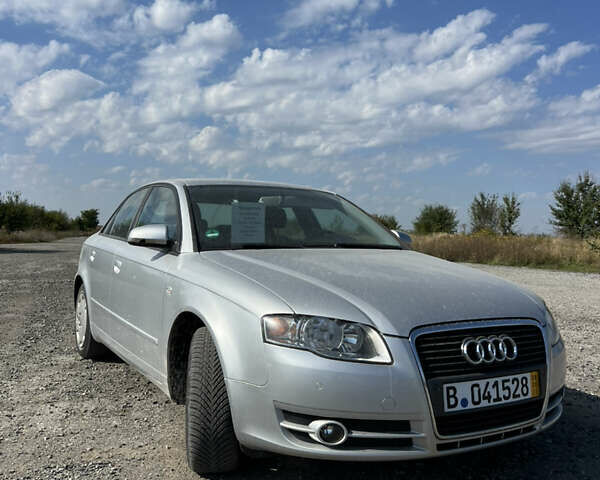 Серый Ауди А4, объемом двигателя 1.8 л и пробегом 167 тыс. км за 6800 $, фото 1 на Automoto.ua