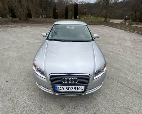 Сірий Ауді А4, об'ємом двигуна 1.6 л та пробігом 205 тис. км за 7000 $, фото 1 на Automoto.ua