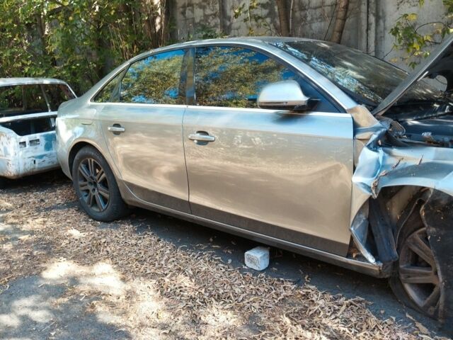 Серый Ауди А4, объемом двигателя 2.7 л и пробегом 340 тыс. км за 2800 $, фото 1 на Automoto.ua