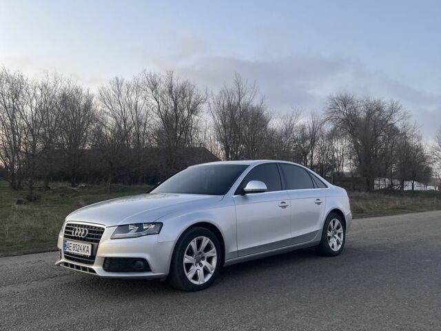 Ауди А4 2007 в Широком на Automoto.ua Серый Ауди А4, объемом двигателя 2.7 л и пробегом 260 тыс. км за 9400 $, фото 1 на Automoto.ua