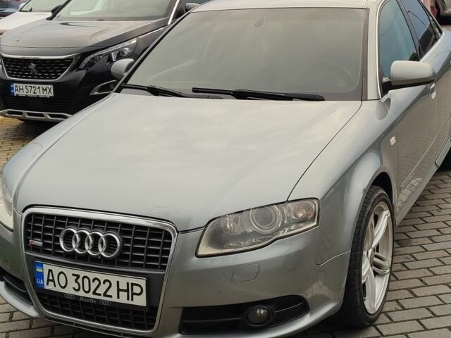 Серый Ауди А4, объемом двигателя 2 л и пробегом 300 тыс. км за 6900 $, фото 1 на Automoto.ua