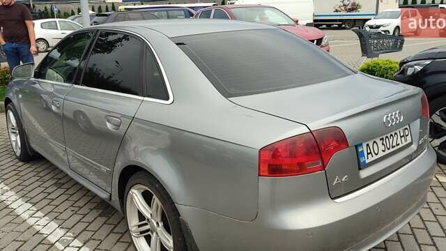 Серый Ауди А4, объемом двигателя 2 л и пробегом 300 тыс. км за 6900 $, фото 1 на Automoto.ua
