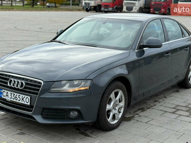 Ауді А4 2008 у Черкасах на Automoto.ua Сірий Ауді А4, об'ємом двигуна 1.97 л та пробігом 217 тис. км за 8400 $, фото 1 на Automoto.ua