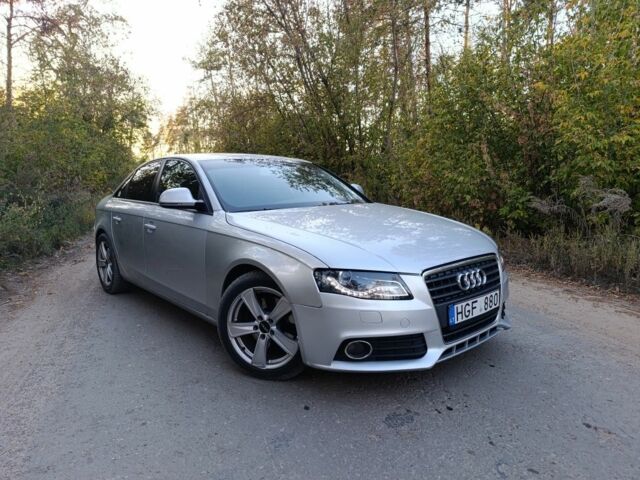 Серый Ауди А4, объемом двигателя 2 л и пробегом 333 тыс. км за 4700 $, фото 1 на Automoto.ua