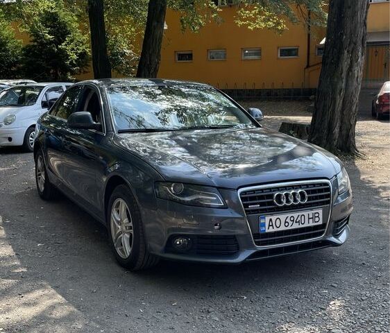 Сірий Ауді А4, об'ємом двигуна 1.8 л та пробігом 193 тис. км за 7999 $, фото 1 на Automoto.ua