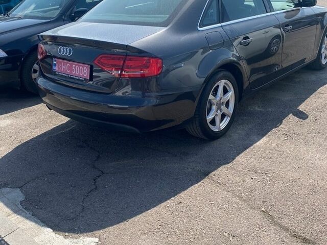 Сірий Ауді А4, об'ємом двигуна 1.8 л та пробігом 230 тис. км за 9000 $, фото 1 на Automoto.ua