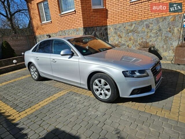 Сірий Ауді А4, об'ємом двигуна 1.8 л та пробігом 274 тис. км за 7800 $, фото 1 на Automoto.ua