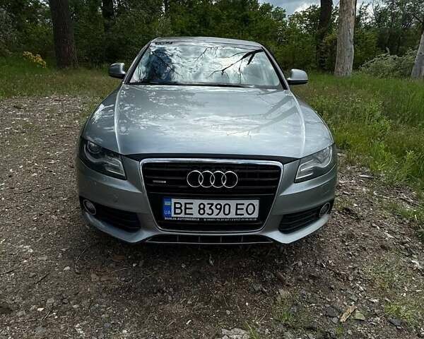 Серый Ауди А4, объемом двигателя 3 л и пробегом 290 тыс. км за 8500 $, фото 1 на Automoto.ua