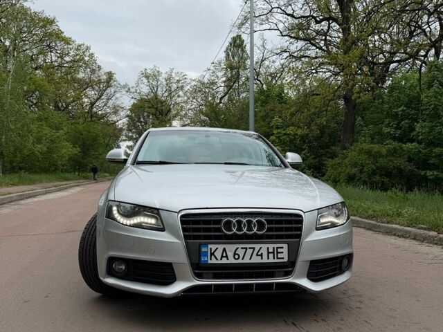 Сірий Ауді А4, об'ємом двигуна 2.7 л та пробігом 305 тис. км за 10500 $, фото 1 на Automoto.ua