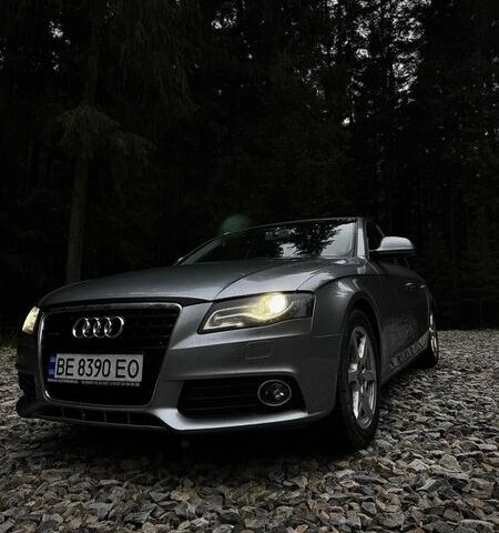 Серый Ауди А4, объемом двигателя 3 л и пробегом 295 тыс. км за 9300 $, фото 1 на Automoto.ua