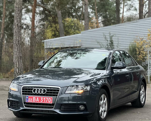 Серый Ауди А4, объемом двигателя 1.8 л и пробегом 210 тыс. км за 8900 $, фото 1 на Automoto.ua
