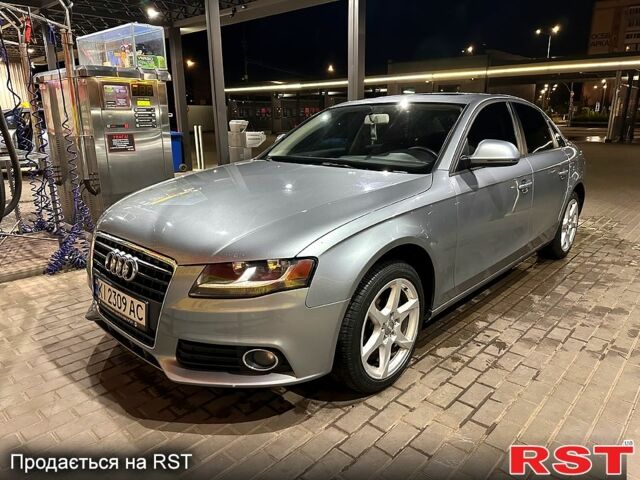 Сірий Ауді А4, об'ємом двигуна 2 л та пробігом 331 тис. км за 7500 $, фото 1 на Automoto.ua