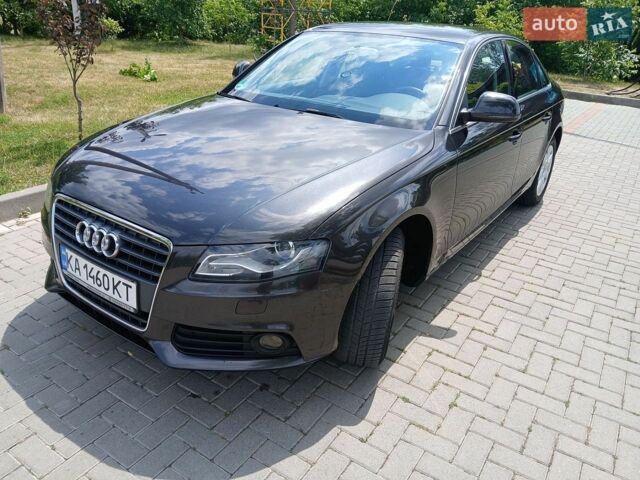 Серый Ауди А4, объемом двигателя 1.8 л и пробегом 235 тыс. км за 7300 $, фото 1 на Automoto.ua