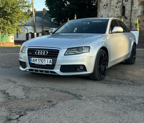 Сірий Ауді А4, об'ємом двигуна 2.7 л та пробігом 320 тис. км за 8999 $, фото 1 на Automoto.ua
