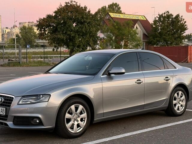 Серый Ауди А4, объемом двигателя 2 л и пробегом 134 тыс. км за 11000 $, фото 1 на Automoto.ua