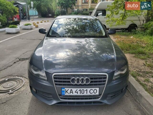 Сірий Ауді А4, об'ємом двигуна 1.8 л та пробігом 196 тис. км за 10000 $, фото 1 на Automoto.ua