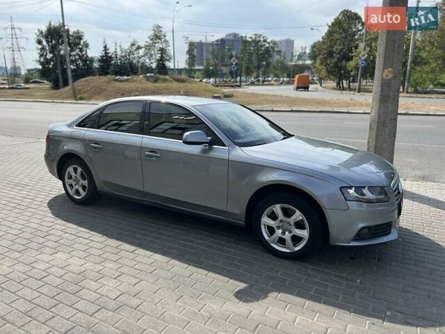Серый Ауди А4, объемом двигателя 1.8 л и пробегом 169 тыс. км за 7600 $, фото 1 на Automoto.ua