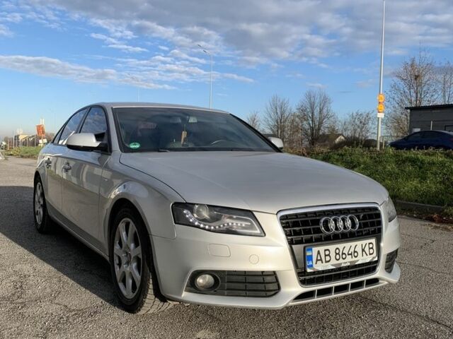 Серый Ауди А4, объемом двигателя 2 л и пробегом 292 тыс. км за 8000 $, фото 1 на Automoto.ua