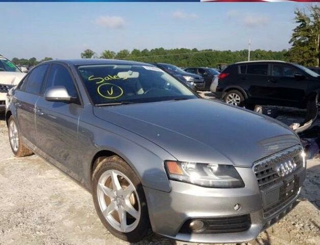 Серый Ауди А4, объемом двигателя 2 л и пробегом 124 тыс. км за 8000 $, фото 1 на Automoto.ua