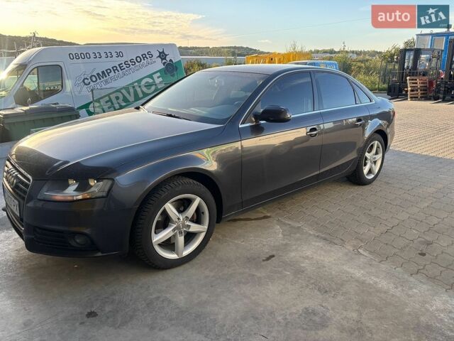 Серый Ауди А4, объемом двигателя 1.8 л и пробегом 297 тыс. км за 7700 $, фото 1 на Automoto.ua