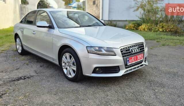 Серый Ауди А4, объемом двигателя 2 л и пробегом 215 тыс. км за 10500 $, фото 1 на Automoto.ua