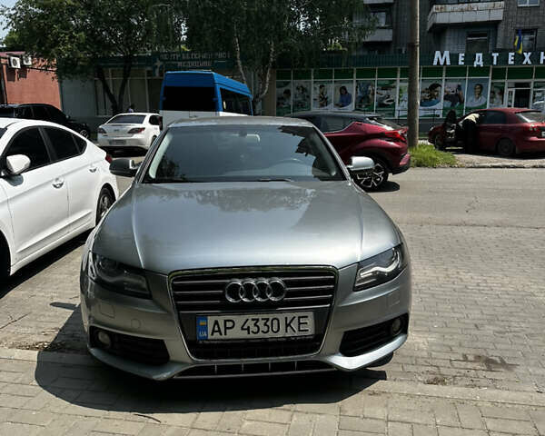 Ауди А4 2010 в Запорожье на Automoto.ua Серый Ауди А4, объемом двигателя 1.8 л и пробегом 159 тыс. км за 8700 $, фото 1 на Automoto.ua