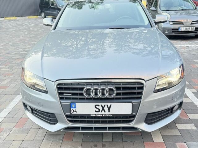 Сірий Ауді А4, об'ємом двигуна 2 л та пробігом 206 тис. км за 9535 $, фото 1 на Automoto.ua