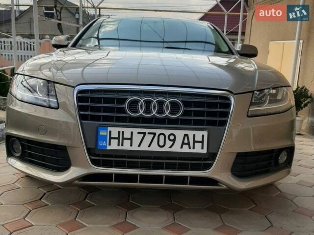Сірий Ауді А4, об'ємом двигуна 1.98 л та пробігом 110 тис. км за 10000 $, фото 1 на Automoto.ua