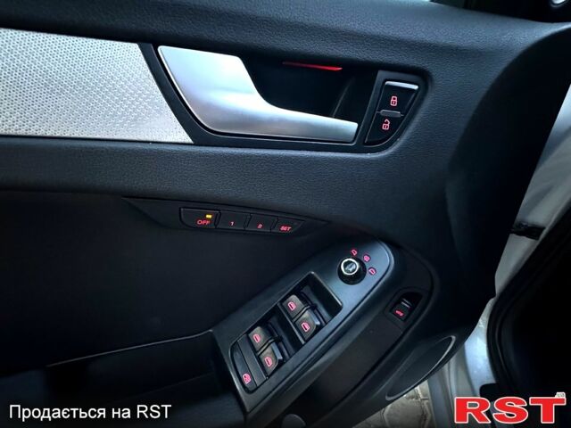 Серый Ауди А4, объемом двигателя 2 л и пробегом 212 тыс. км за 8000 $, фото 1 на Automoto.ua