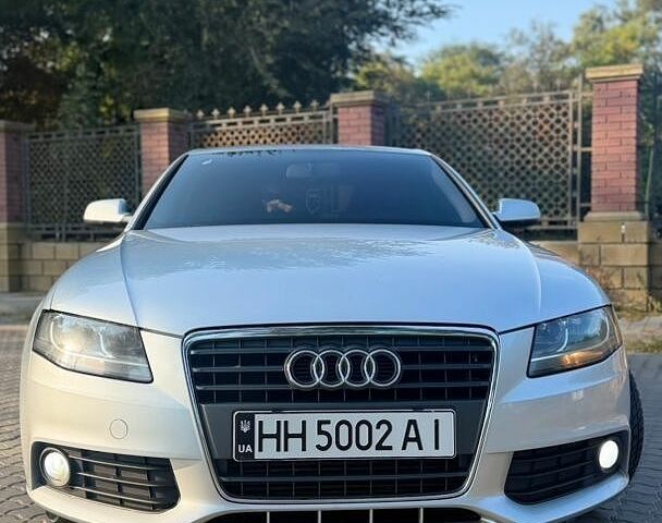 Сірий Ауді А4, об'ємом двигуна 1.8 л та пробігом 233 тис. км за 7600 $, фото 1 на Automoto.ua