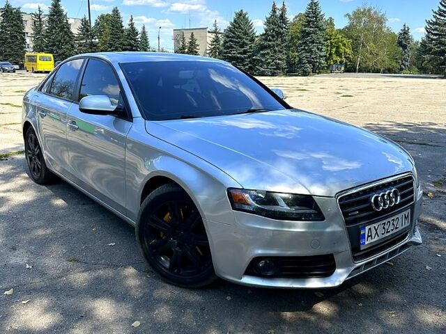 Серый Ауди А4, объемом двигателя 2 л и пробегом 250 тыс. км за 9100 $, фото 1 на Automoto.ua