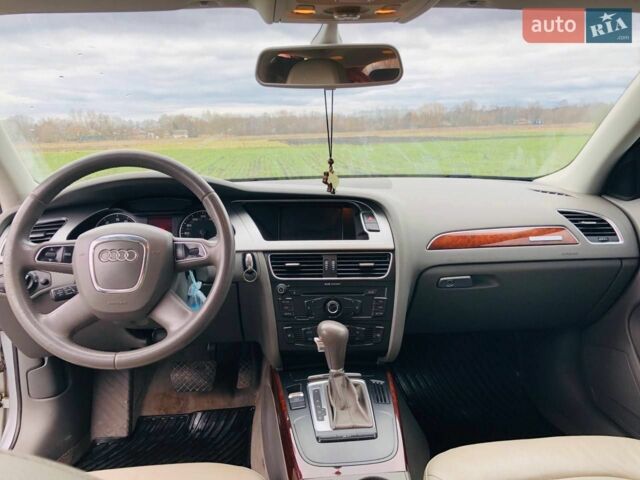Серый Ауди А4, объемом двигателя 2 л и пробегом 200 тыс. км за 9300 $, фото 1 на Automoto.ua