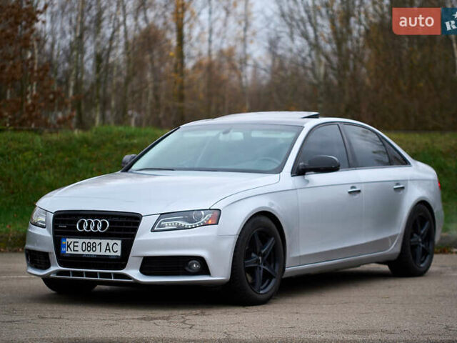 Сірий Ауді А4, об'ємом двигуна 2 л та пробігом 217 тис. км за 11999 $, фото 1 на Automoto.ua