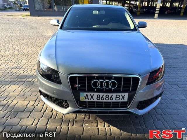 Серый Ауди А4, объемом двигателя 2 л и пробегом 175 тыс. км за 6800 $, фото 1 на Automoto.ua