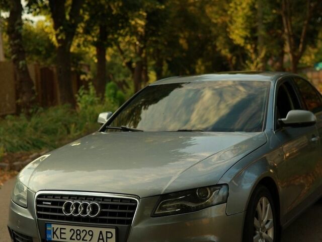 Сірий Ауді А4, об'ємом двигуна 2 л та пробігом 260 тис. км за 7900 $, фото 1 на Automoto.ua