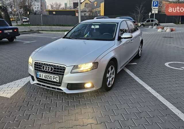 Серый Ауди А4, объемом двигателя 1.8 л и пробегом 175 тыс. км за 8650 $, фото 1 на Automoto.ua